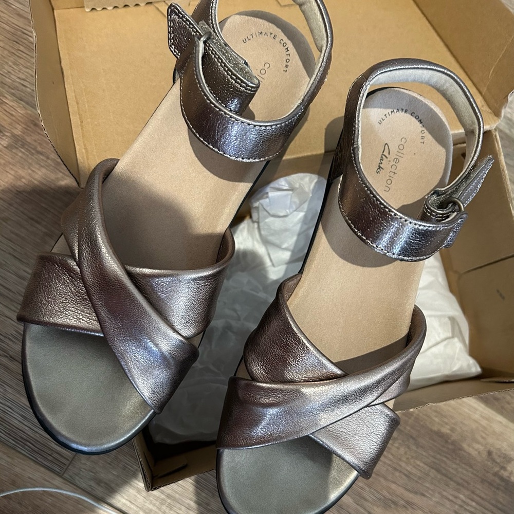 Clarks Metallic Bronze Women's Sandals size 9